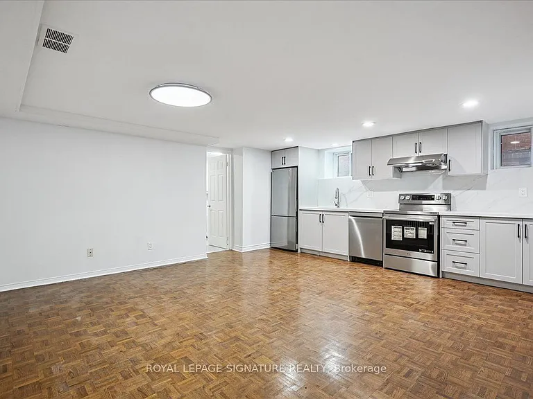 12 Castle View Ave #LOWER — Photo 3