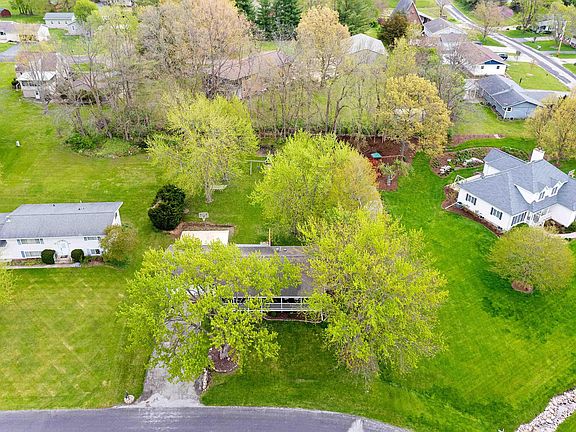 2nd image of 1013 Brookline Dr