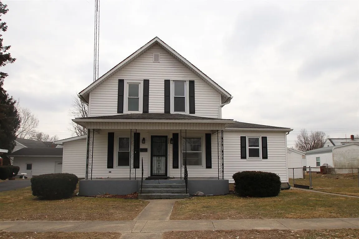 228 Elliott Ave photo 1