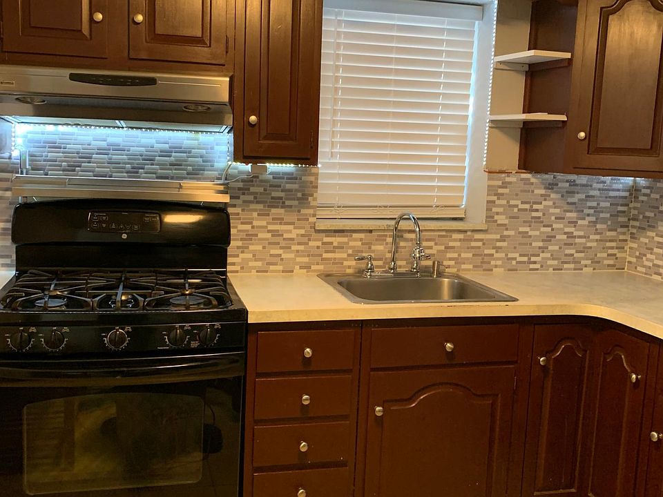 1st image of 100 Highland Ave APT 1