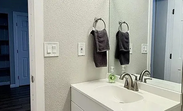 2521 Astrozon Cir #2525 — Photo 6