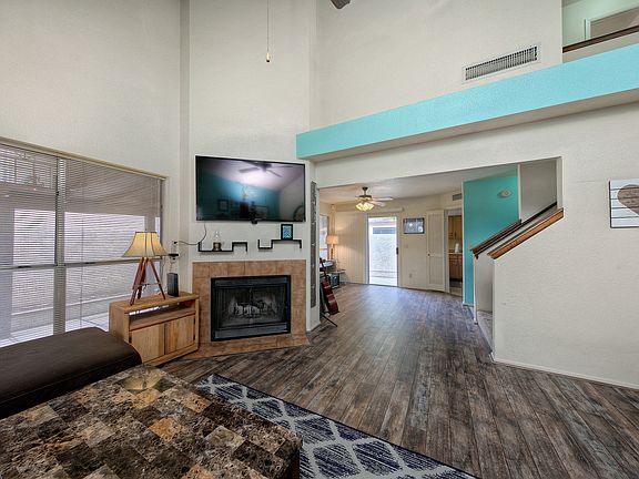 3rd image of 433 E Taro Ln