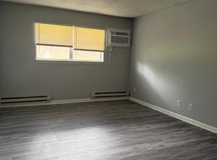 1805 Seven Pines Rd, Springfield, IL 62704