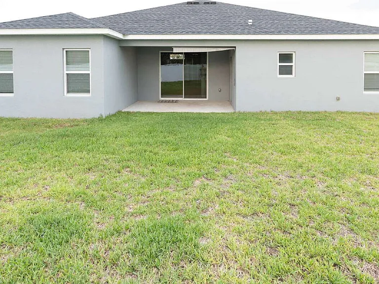 1069 Montgomery Ln — Photo 35