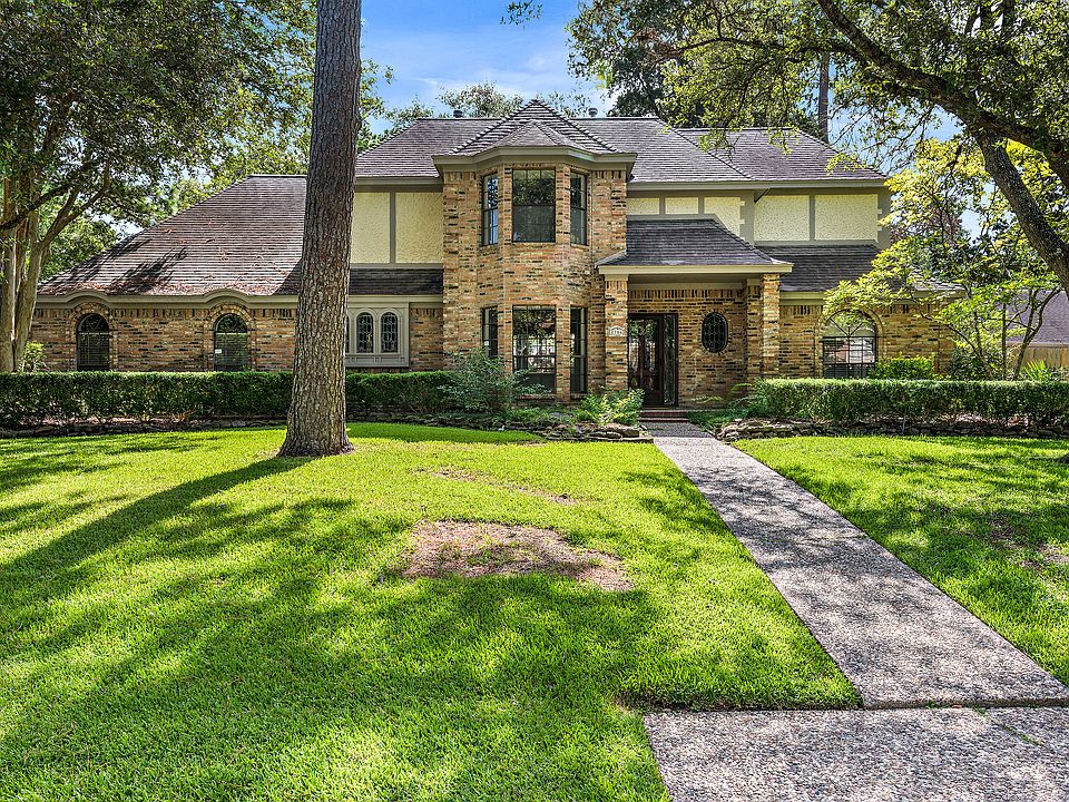 2706 Ridge Pine Drive