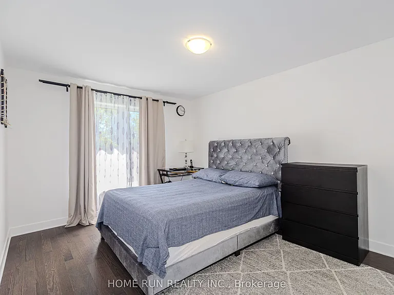 206 Bristol Cres — Photo 25