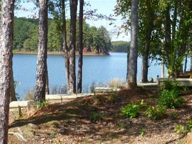 2nd image of 308 Shoreview Dr