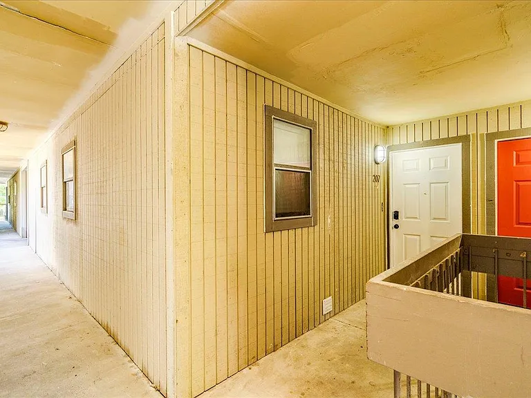1411 Norwalk Ln #207 — Photo 18