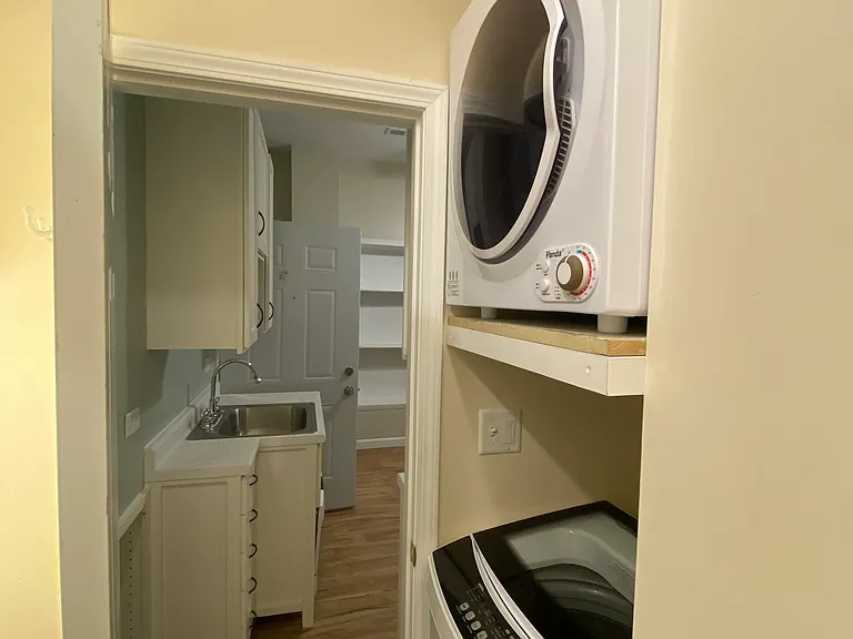 1348 N Paulina St #1R — Photo 2