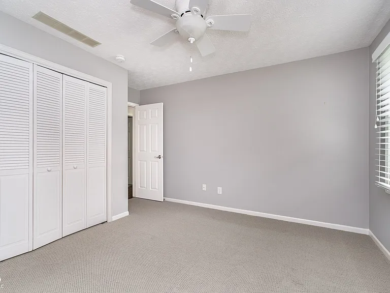 13738 Roswell Dr — Photo 21