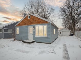 6535 Hatchery Rd, Waterford, MI 48327