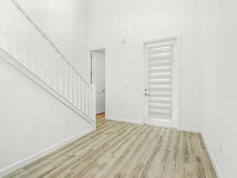 10638 SW Hensley St — Photo 9