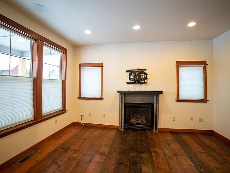 4213 Benepe St — Photo 9