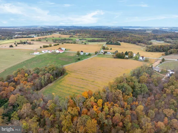 2727 Furnace Rd, Felton, PA 17322