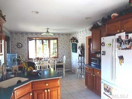 2nd image of 96 Fawn Dr