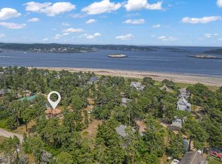 47 Surf St, Phippsburg, ME 04562