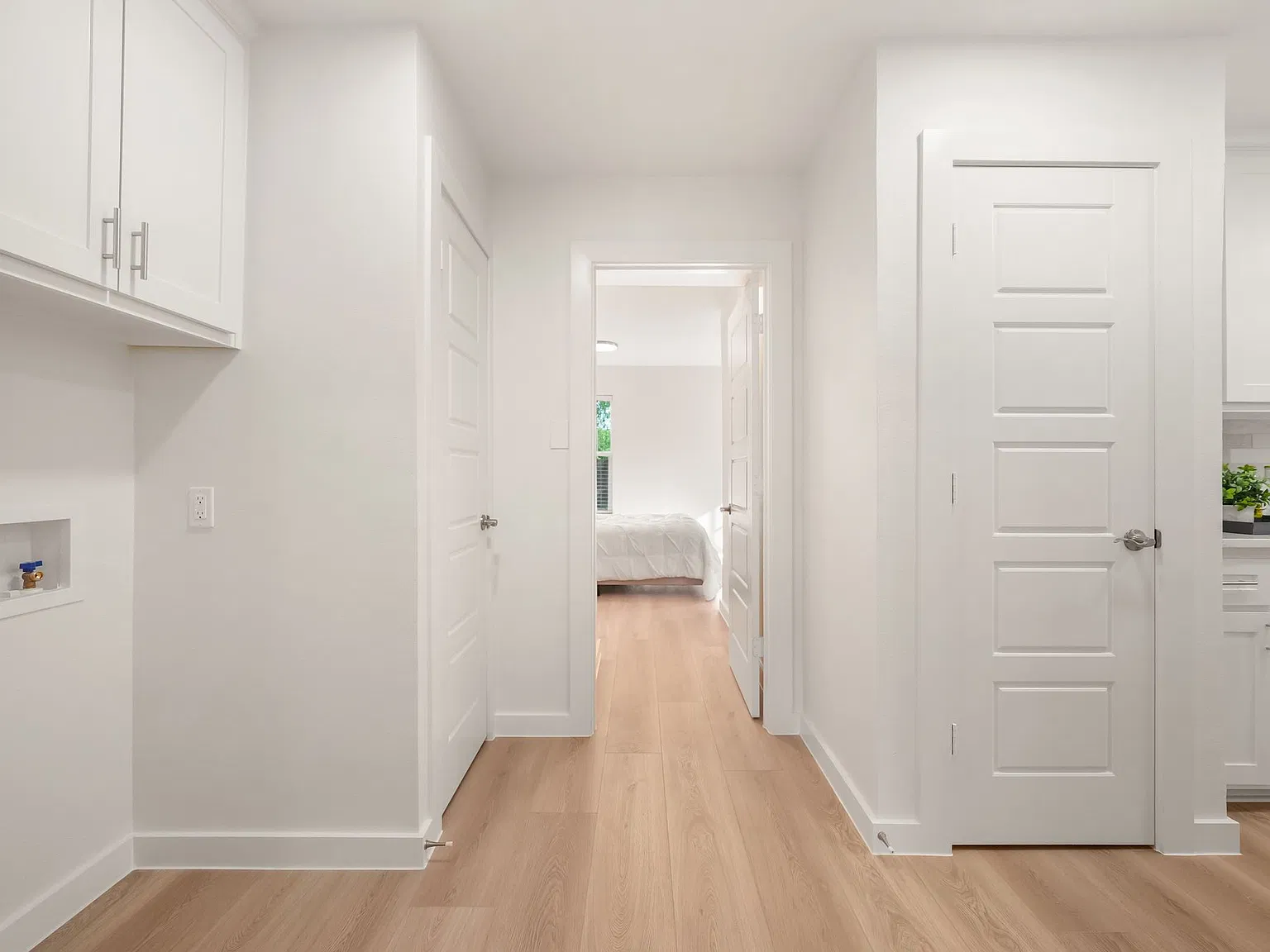 4 bed, 1840 sqft, $2,450 — Photo 3