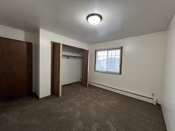 4th image of 3510 Evergreen Dr #7
