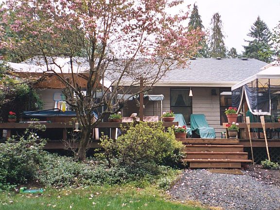 back deck/hot tub