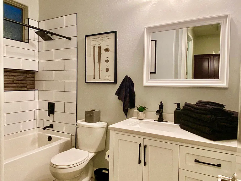 381 W Wisteria Pl — Photo 18