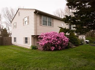 306 Holly Cir, Tiverton, RI 02878