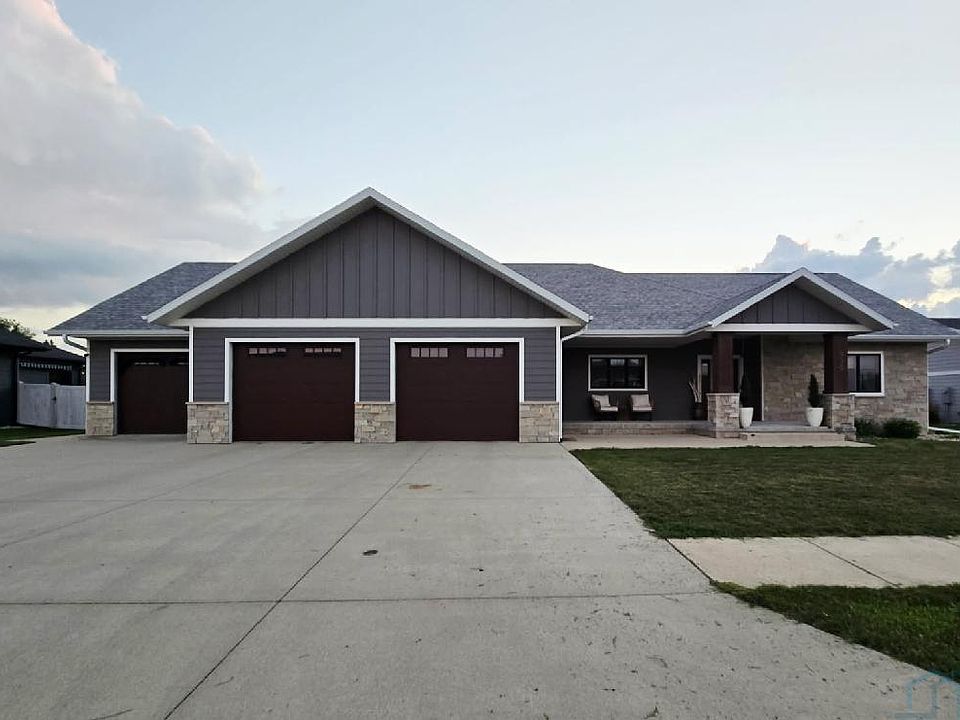 1st image of 530 Larkspur Way