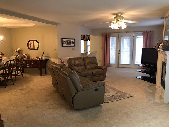 2nd image of 312 Esplanade Pl