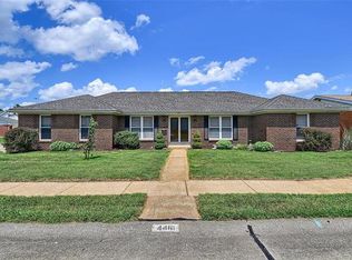 4461 Fatima Dr, Saint Louis, MO