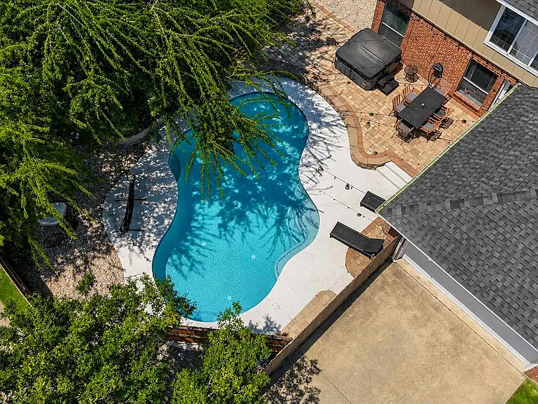708 Azalea Dr — Photo 48
