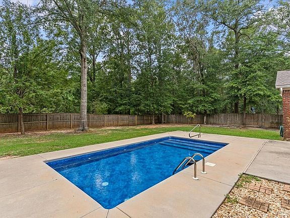 3rd image of 129 Sawgrass Dr
