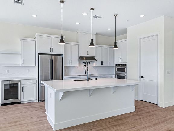 Fully loaded kitchen