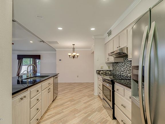 4th image of 9510 W Cedar Hill Cir N
