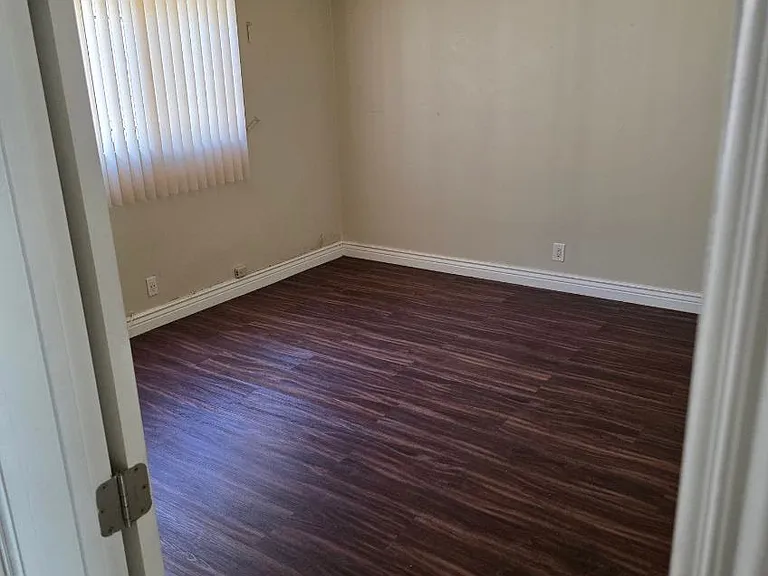 925 Enterprise — Photo 33