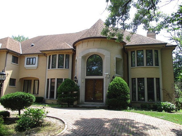 1st image of 1601 Brae Burn Ct