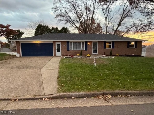 615 Lori Ave NE, Massillon, OH 44646
