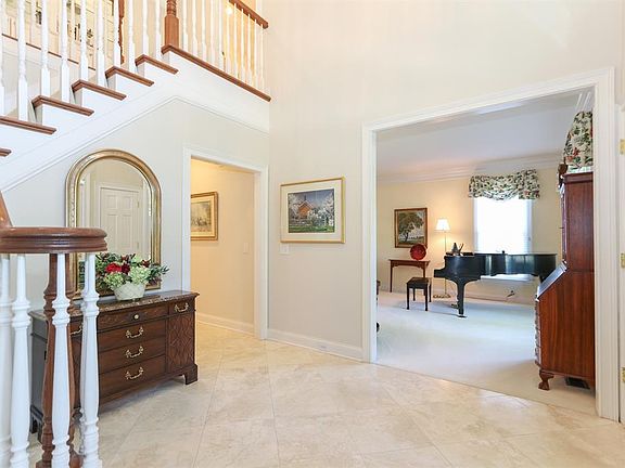 5th image of 7445 Stonemeadow Ln