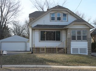 4323 S 76th St, Greenfield, WI 53220