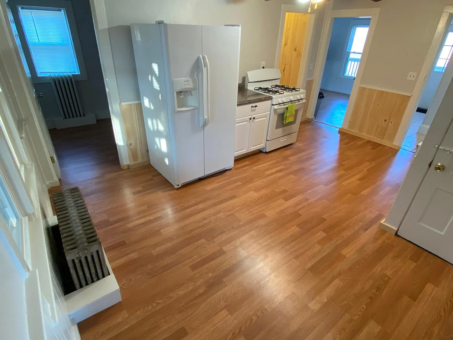 3 bed, 1100 sqft, $1,895 — Photo 4