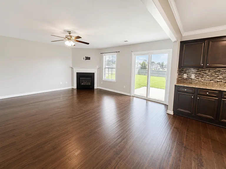 46 Lillie Ln — Photo 3
