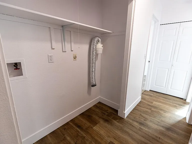 237 S Elm St #A — Photo 12