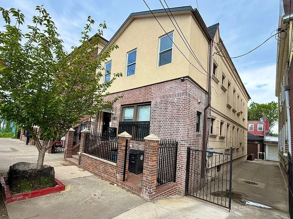5718 79th Ave, Ridgewood, NY 11385