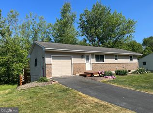 303 Grant Rd, Reinholds, PA 17569