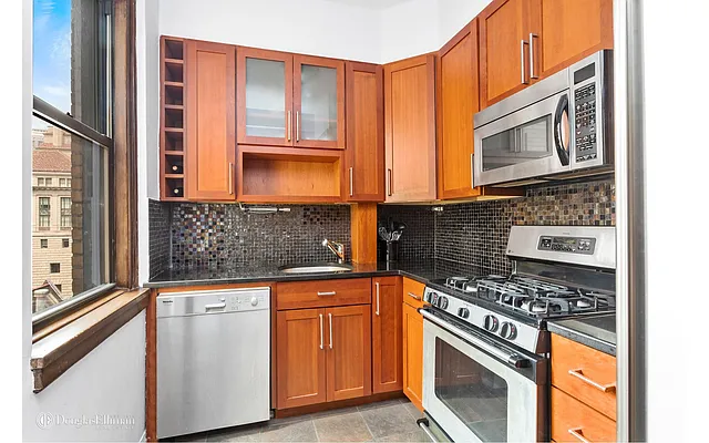 Sold by Douglas Elliman | media 12