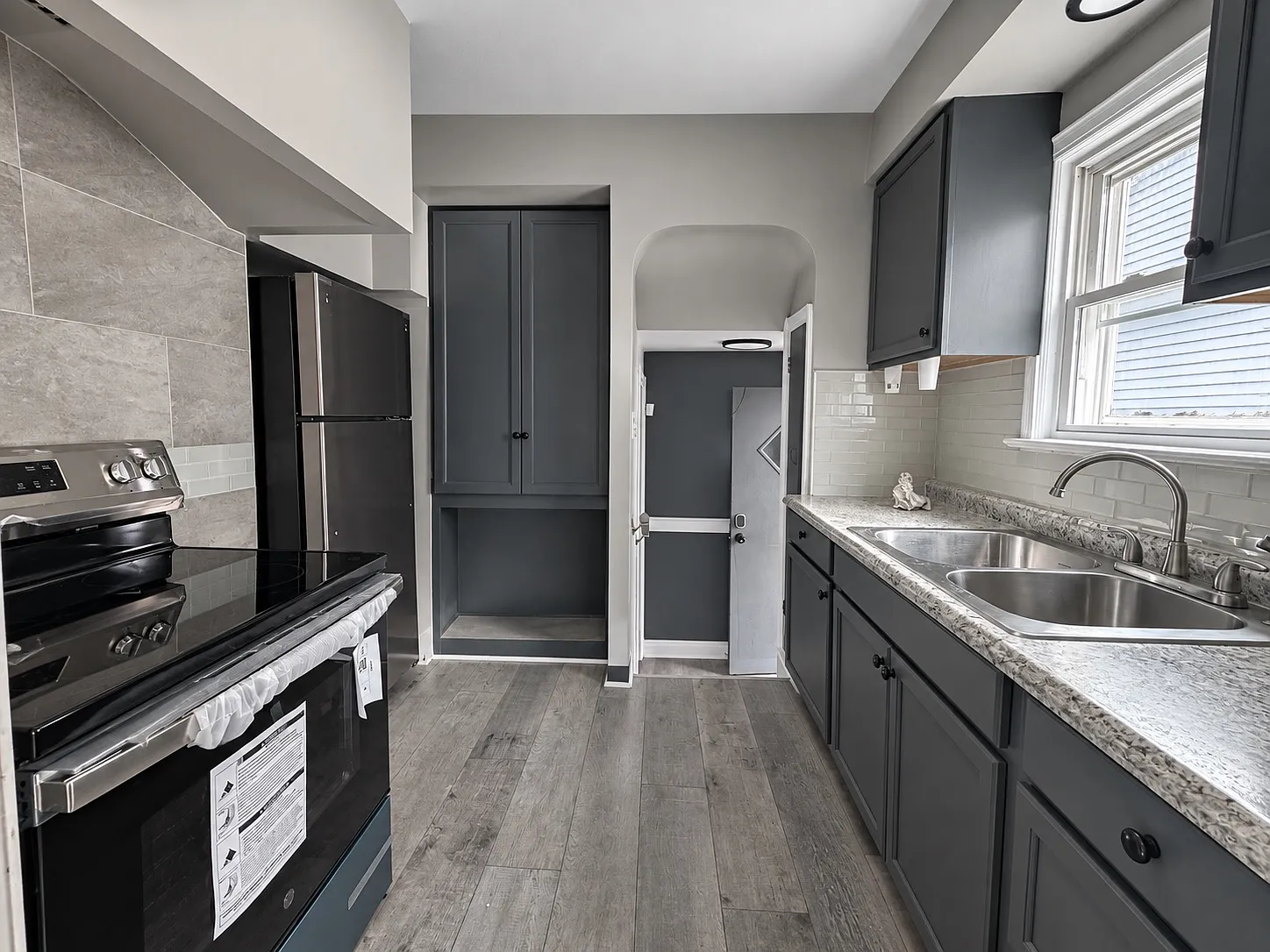 4 bed, 1329 sqft, $1,750 — Photo 4