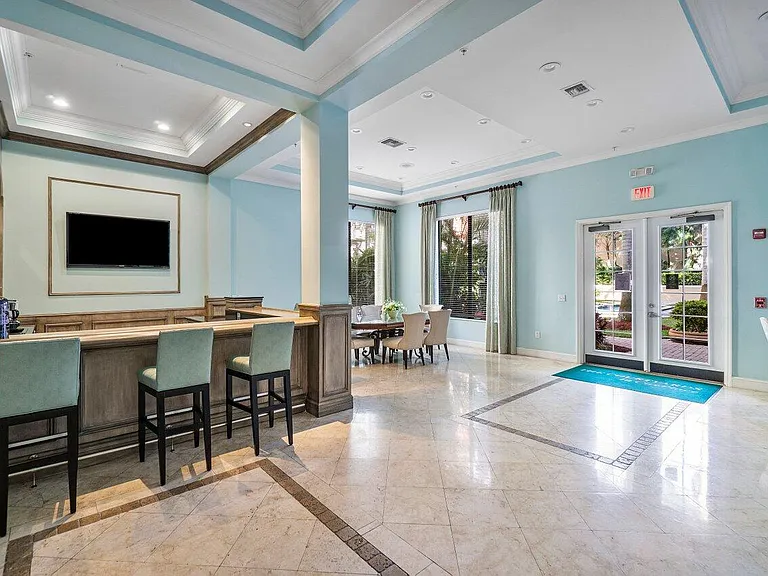 630 Sapodilla Ave #110 — Photo 35