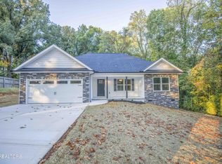 111 N Walker Ln, Oak Ridge, TN 37830