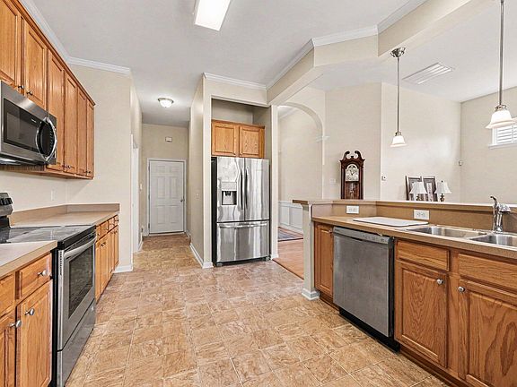 3rd image of 5914 Lyon Farm Dr