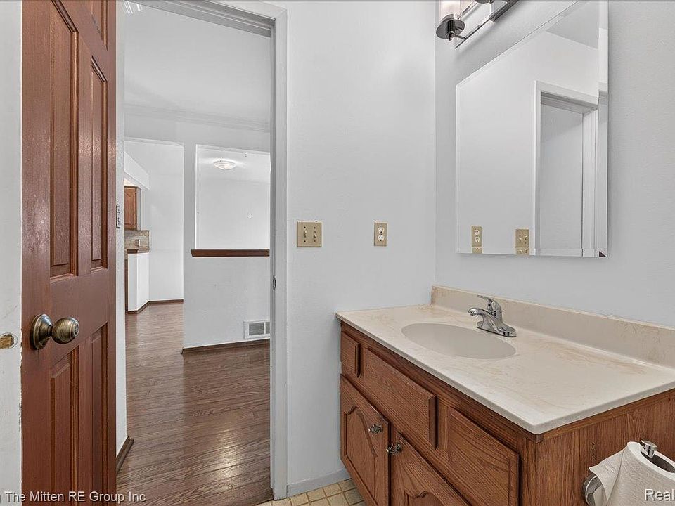 1198 Concord Ct, photo 16