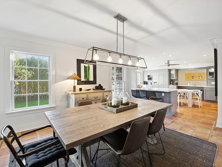 8 Barker Ln — Photo 11