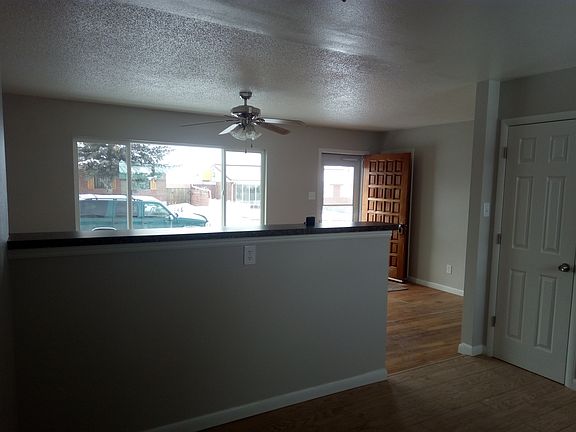 5th image of 1425 Carbon St